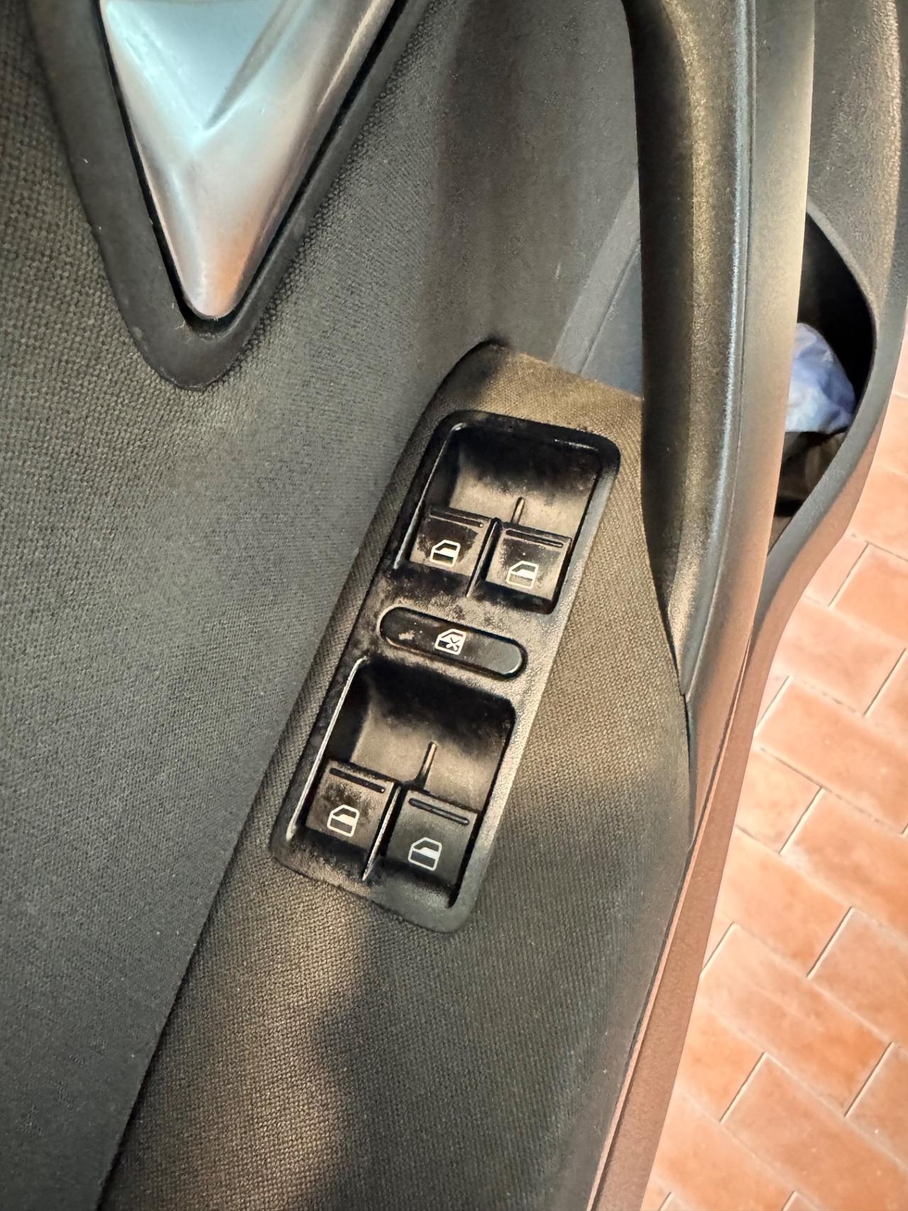 Volkswagen Polo 1.6 5 porte Comfortline BiFuel