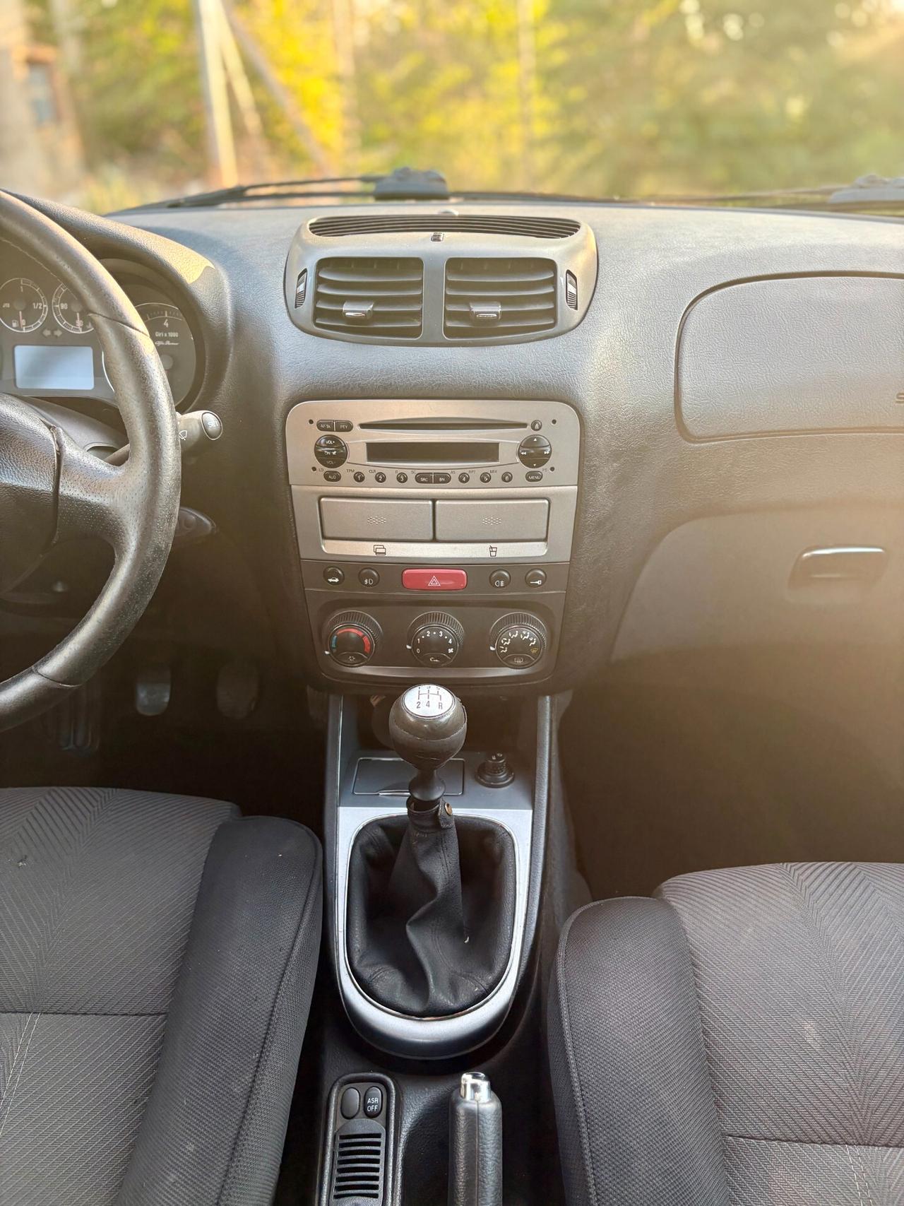 Alfa Romeo 147 1.9 JTD M-JET 16V 5 porte Dist.