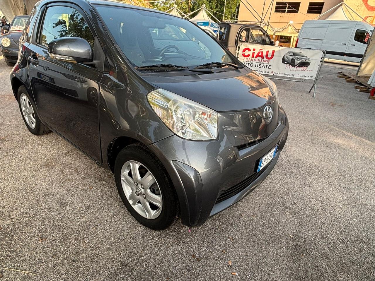 Toyota iQ 1.0 CVT Lounge