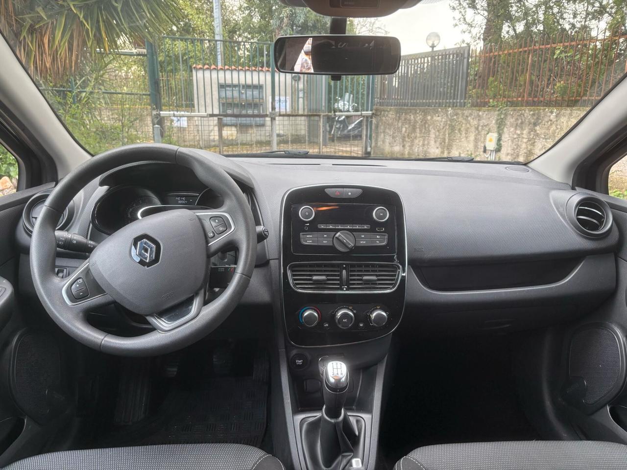 RENAULT CLIO 1.2 Intense - 2017