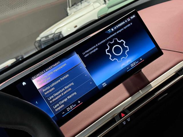 BMW iX xDrive 50 Pacchetto Sportivo