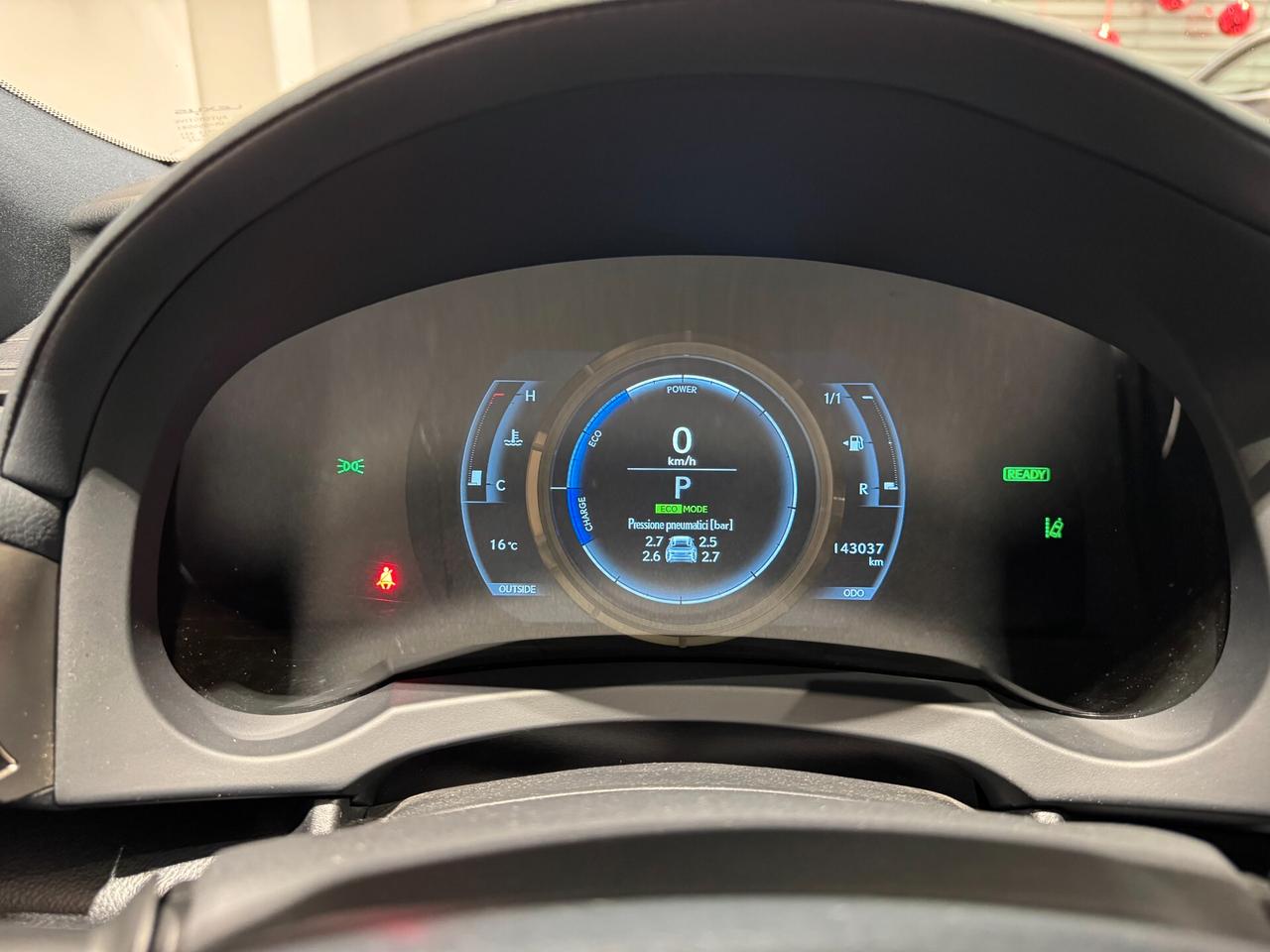 Lexus RC 300h Hybrid F Sport