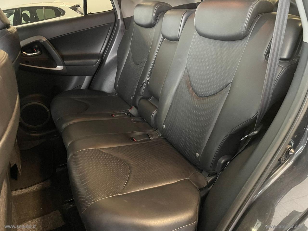 TOYOTA RAV4 Crossover 2.2 D-4D 177 CV Luxury