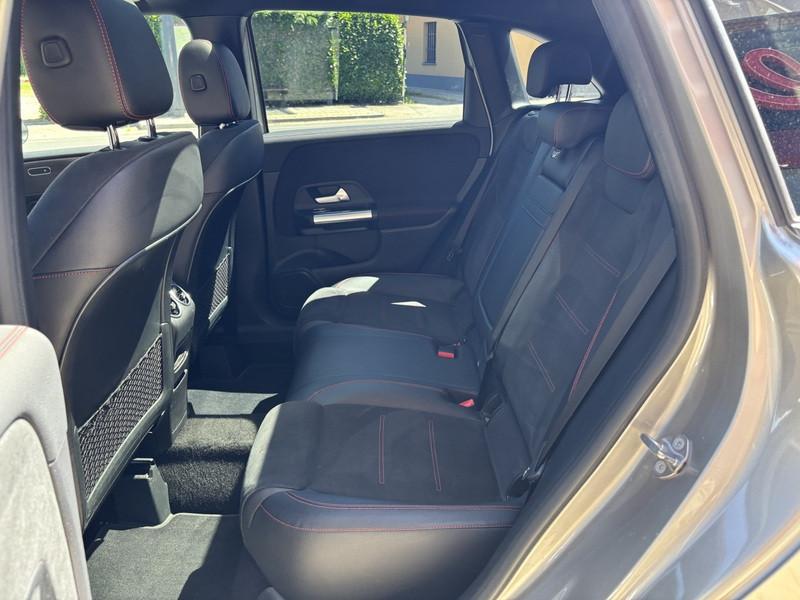 Mercedes B 180 D Premium DCT FULL LED-NAVI-TETTO-18"