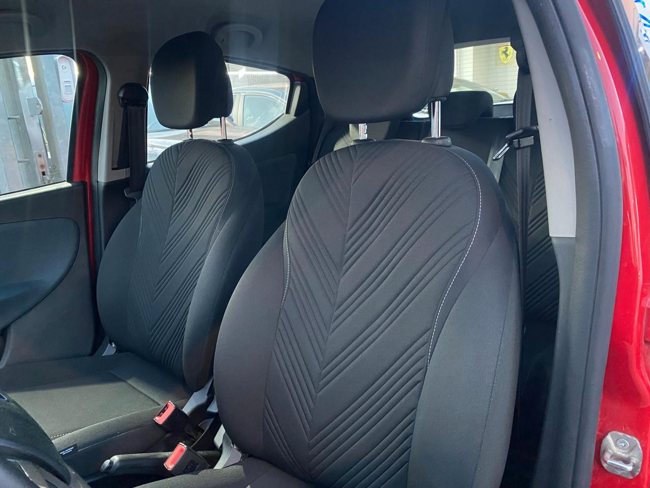 LANCIA Ypsilon B-Color 1.0 hybrid GOLD RadioAPP