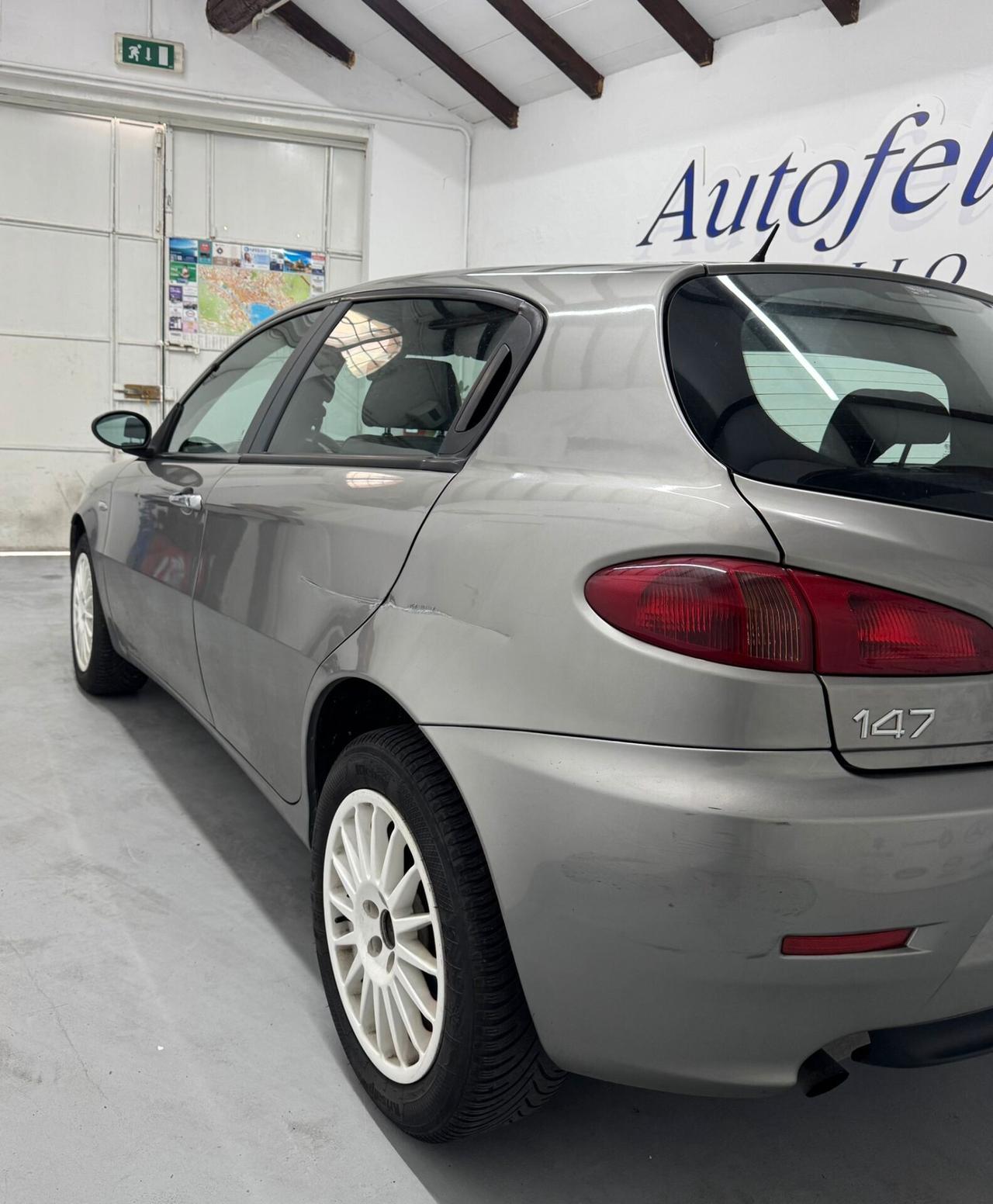Alfa Romeo 147 1.9 JTD (120) 5 porte Exlusive
