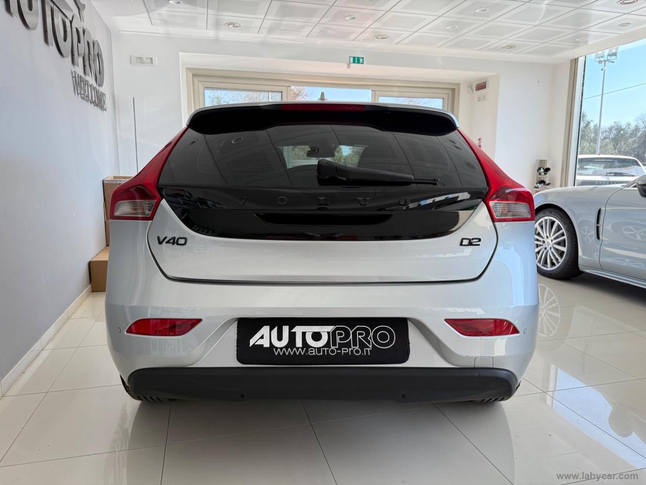 VOLVO V40 D2 Business