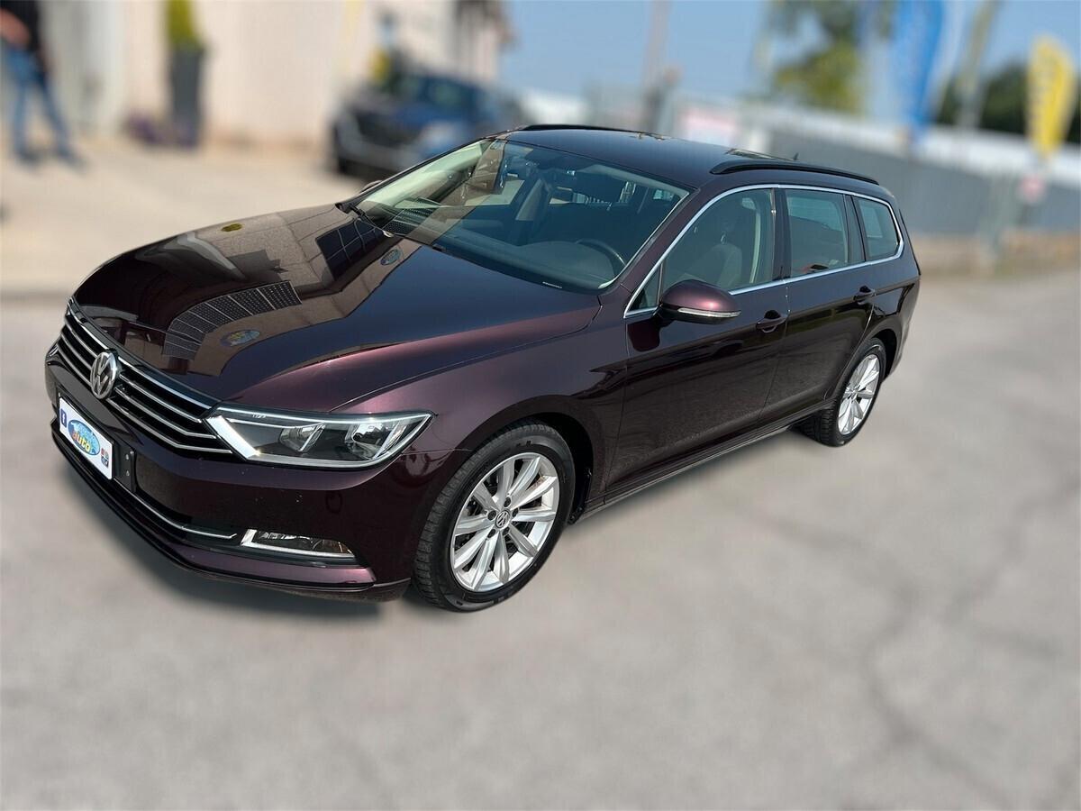 Volkswagen Passat Variant 1.6 TDI SCR DSG Business BMT colore Bordeaux