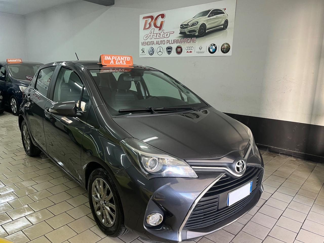 Toyota Yaris 1.0 5 porte Lounge gpl 2016