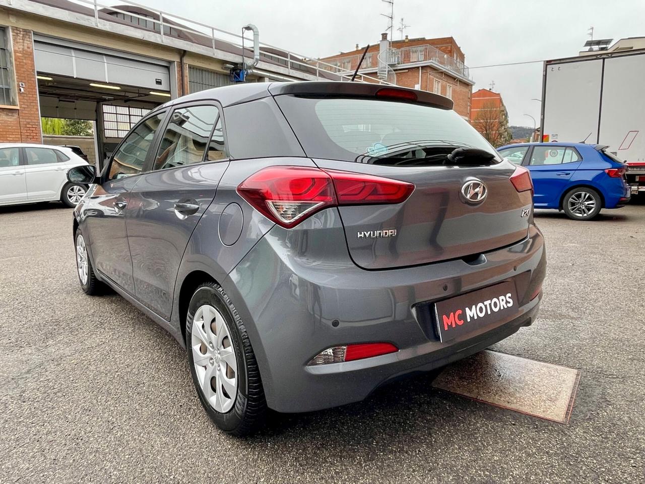 Hyundai i20 BENZINA/GPL - UNICO PROPRIETARIO- TUTTA TAGLIANDATA CON FATTURE