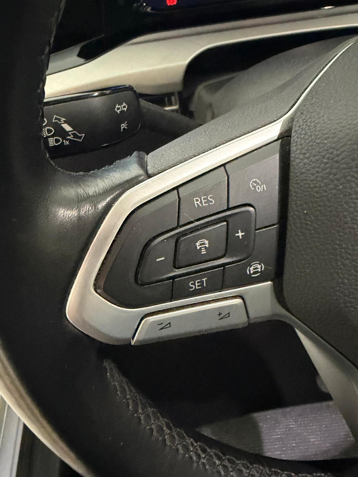 VOLKSWAGEN GOLF 8 2.0 TDI SCR STYLE "UNICA"