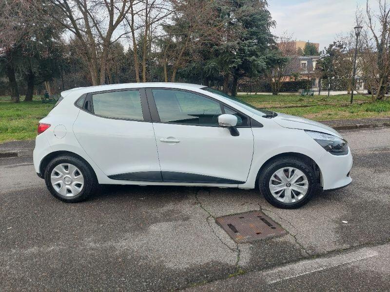Renault Clio 1.2 75CV GPL 5 porte Live Gomme Nuove NEOPATENTATI