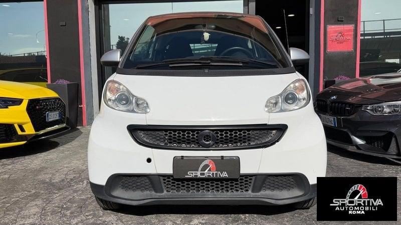 smart fortwo SERVOSTERZO CARPLAY NAVI PELLE fortwo 1000 62 kW coupé passion