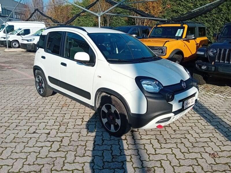 FIAT Panda 1.0 FireFly S&S Hybrid City Cross