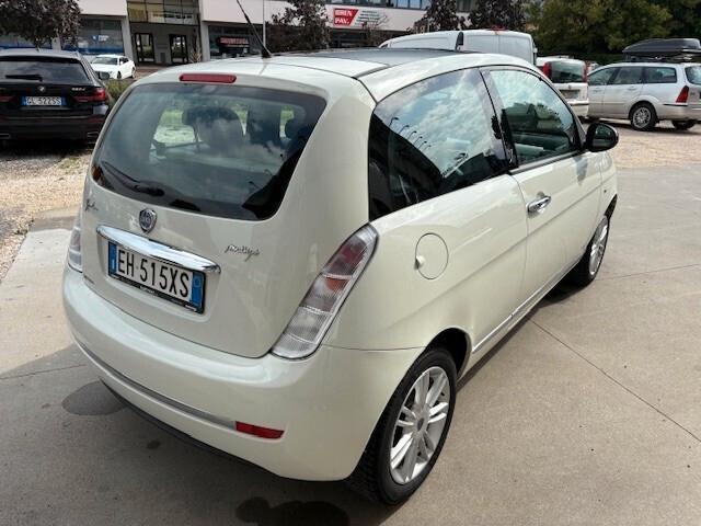 Lancia Ypsilon 1.3 MJT 75 CV Platinum