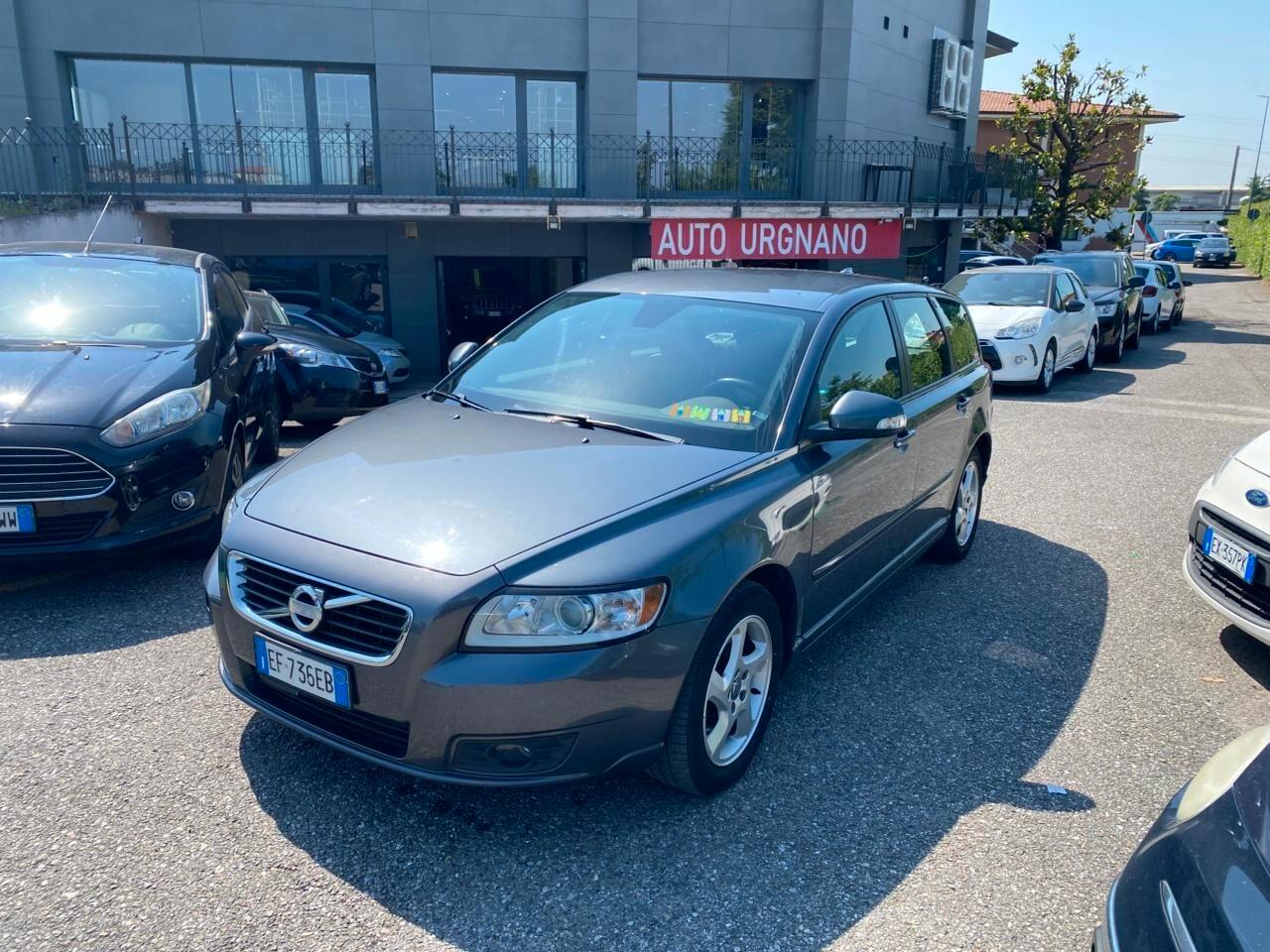 Volvo V60 DRIVe R-design