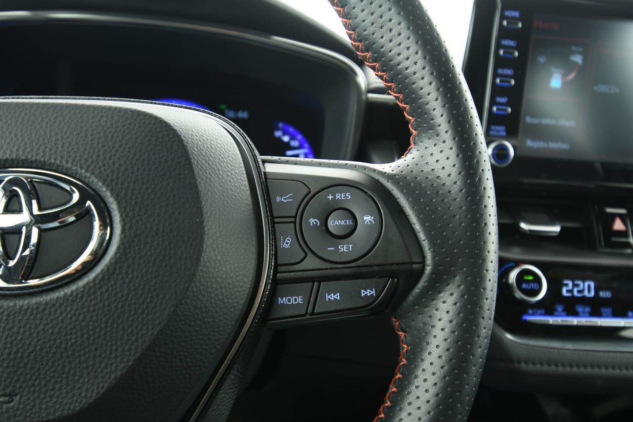 TOYOTA Corolla 2.0h GR Sport cvt CAMERA+ACC+APP CONNECT