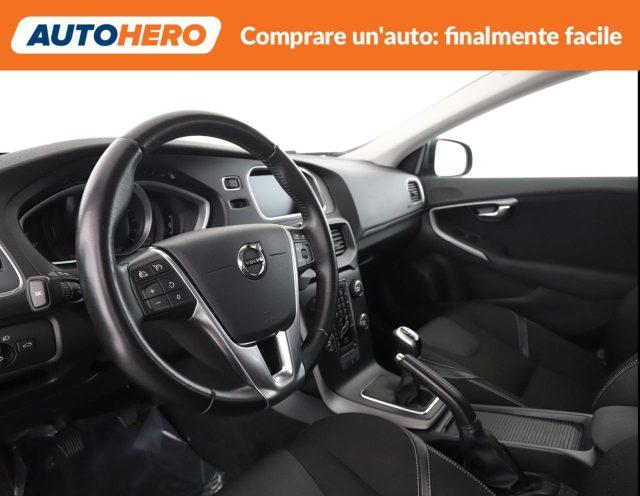 VOLVO V40 D3 Momentum