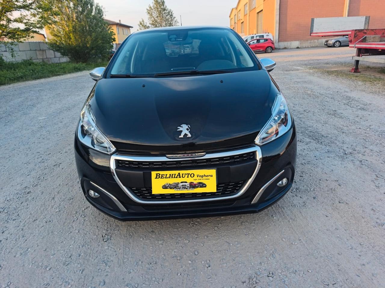 Peugeot 208 2019----1.2 Benzina Neopatentati