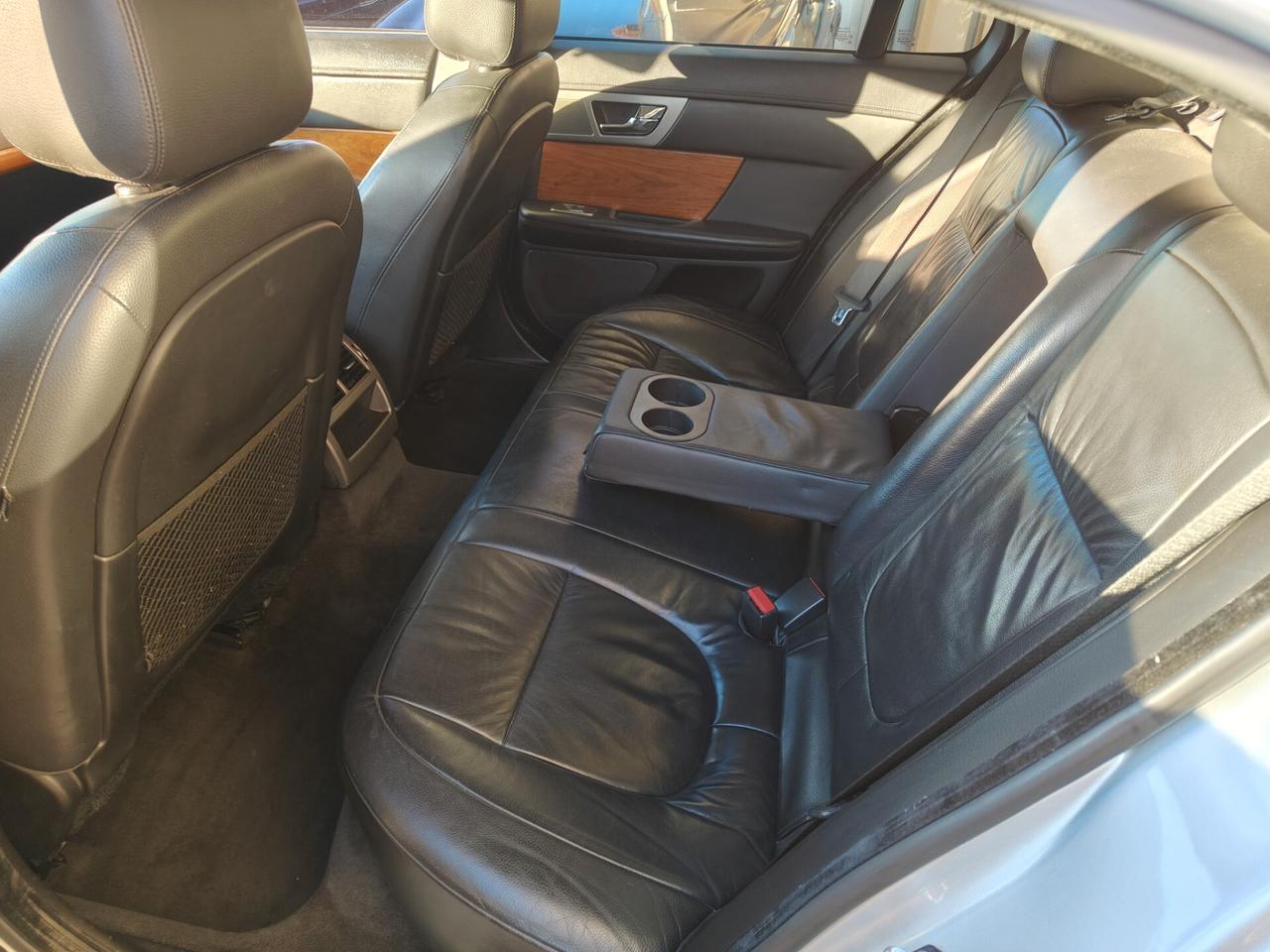 Jaguar XF 3.0 D V6 Luxury