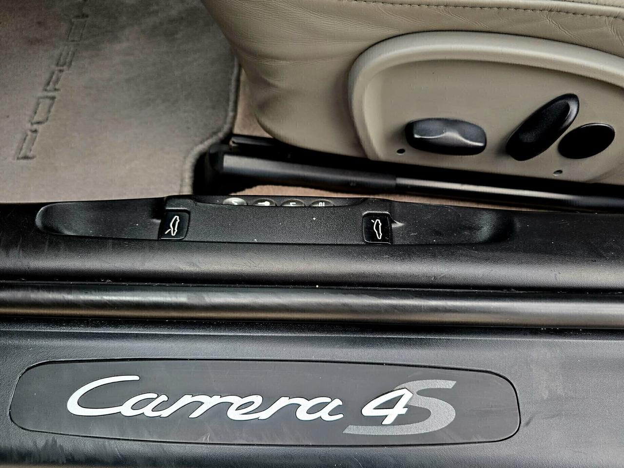 PORSCHE 911 996 CARRERA 4S TIP.-TARGA ORO