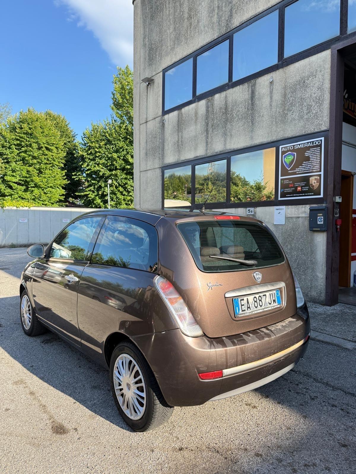 Lancia Ypsilon 1.2 Versus
