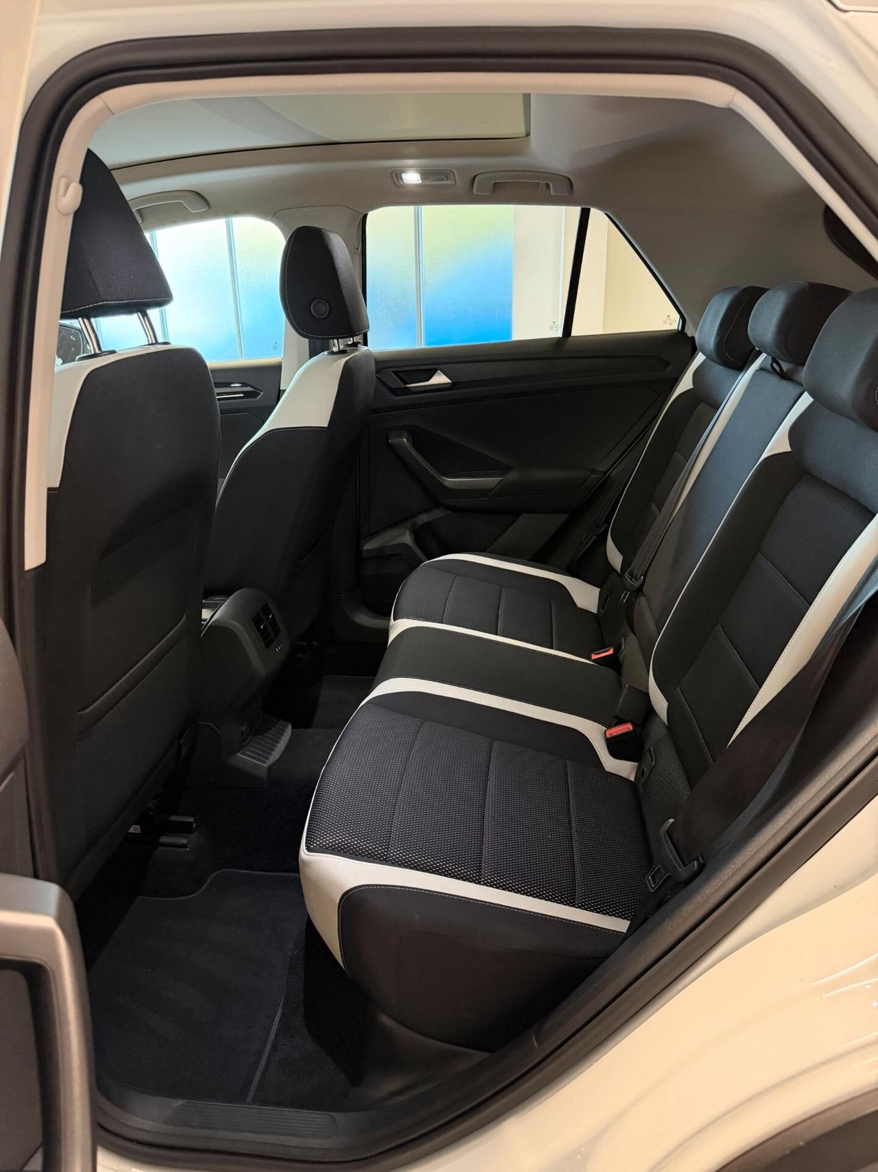 Volkswagen T-Roc 2.0 TDI SCR 150 CV DSG Tetto Apribile