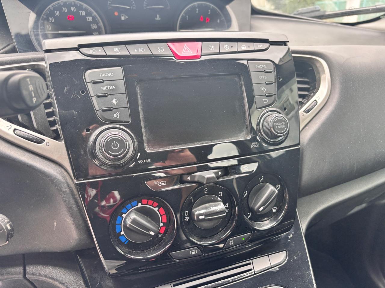 Lancia Ypsilon 1.3 MJT 16V 95 CV 5 porte S&S Silver