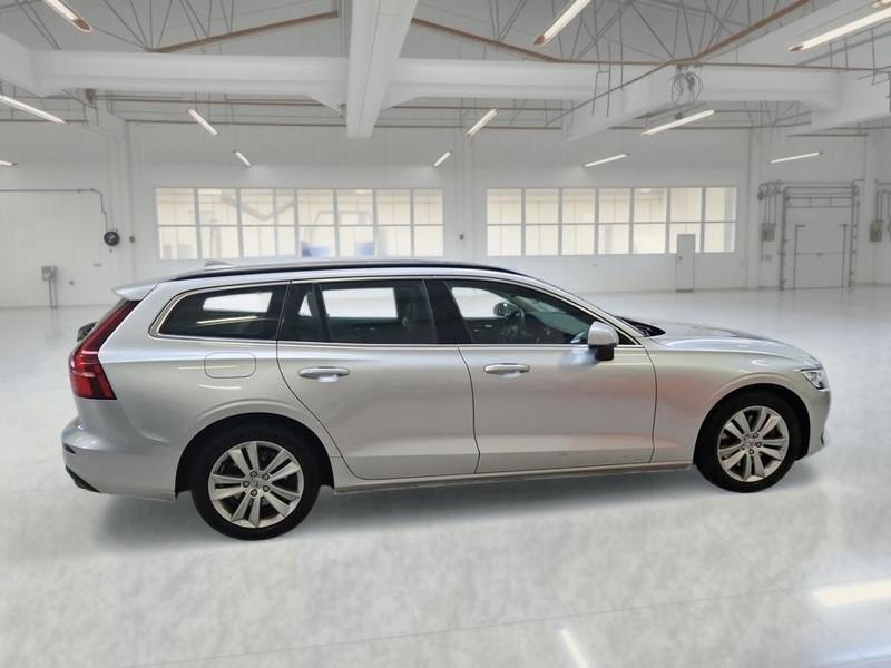 VOLVO V60 B4 D autom. Momentum Business Pro WAGON