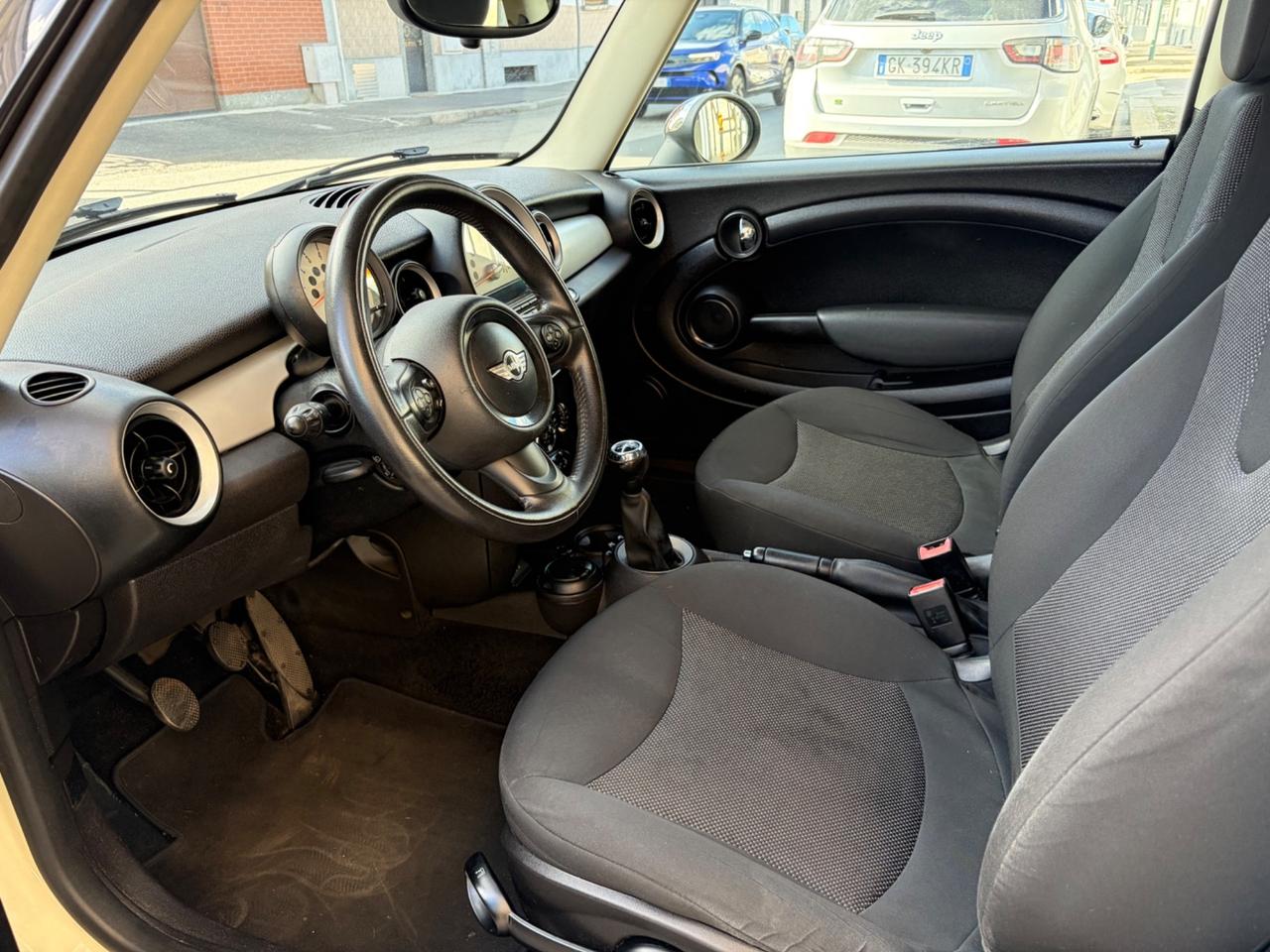 Mini 1.6 16V Cooper D KM 100000