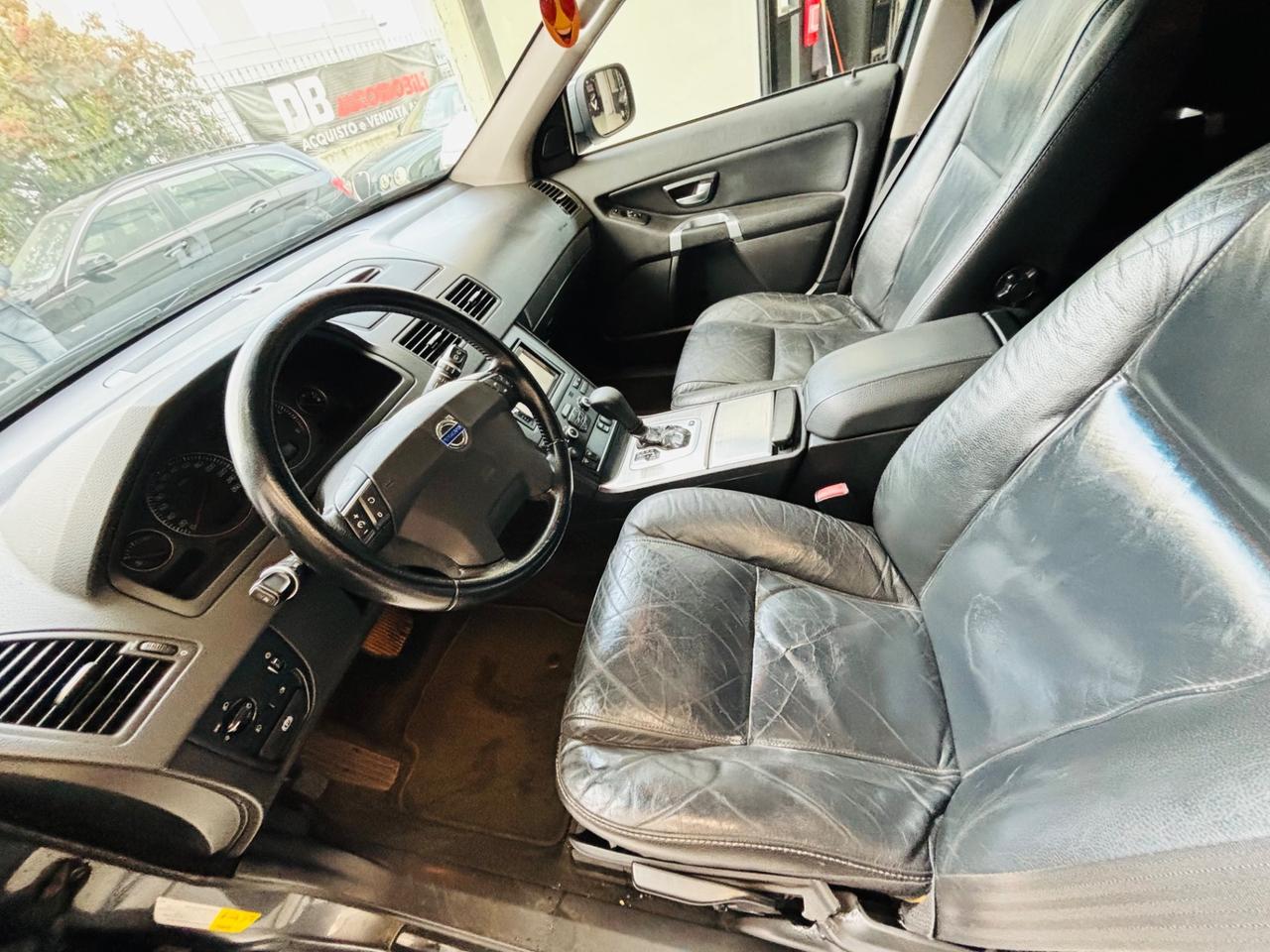 Volvo XC 90 XC90 2.4 D5 185 CV aut. AWD Executive