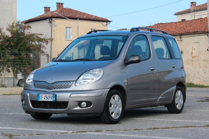 Toyota Yaris Verso 1.3i 16V cat Sol MULTISPAZIO BENZINA TUTTI I TAGLIANDI IN UFFICIALE UNICO UTILIZZATORE