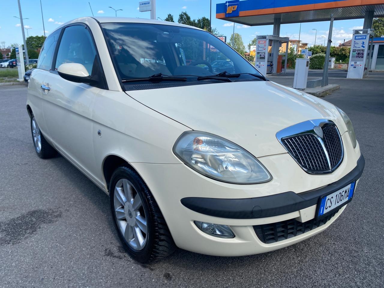 Lancia Ypsilon 1.2 16V Argento