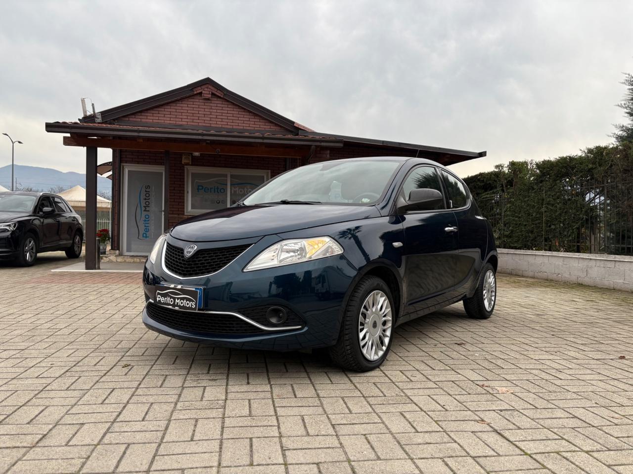 Lancia Ypsilon 1.3 MJT 16V 95 CV 5 porte S&S Silver