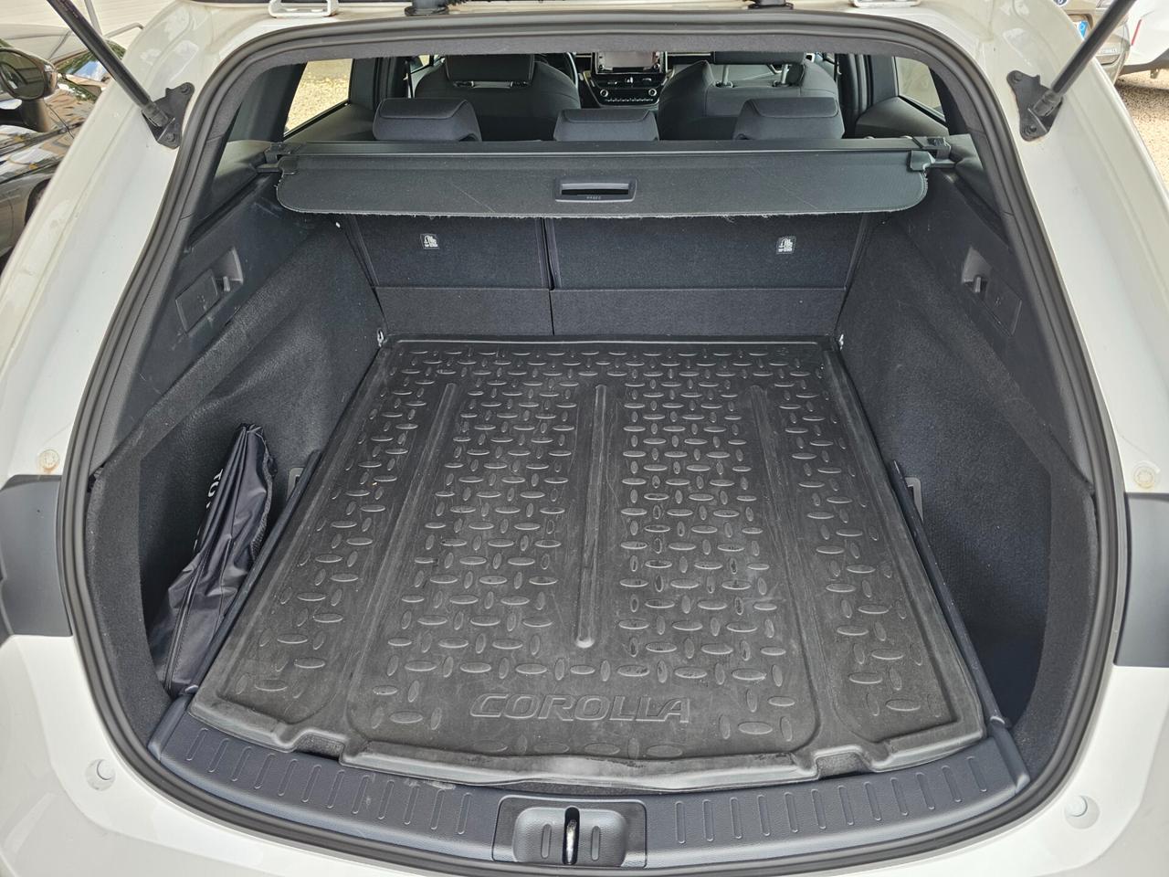 Toyota Corolla Touring Sports 1.8 Hybrid Business