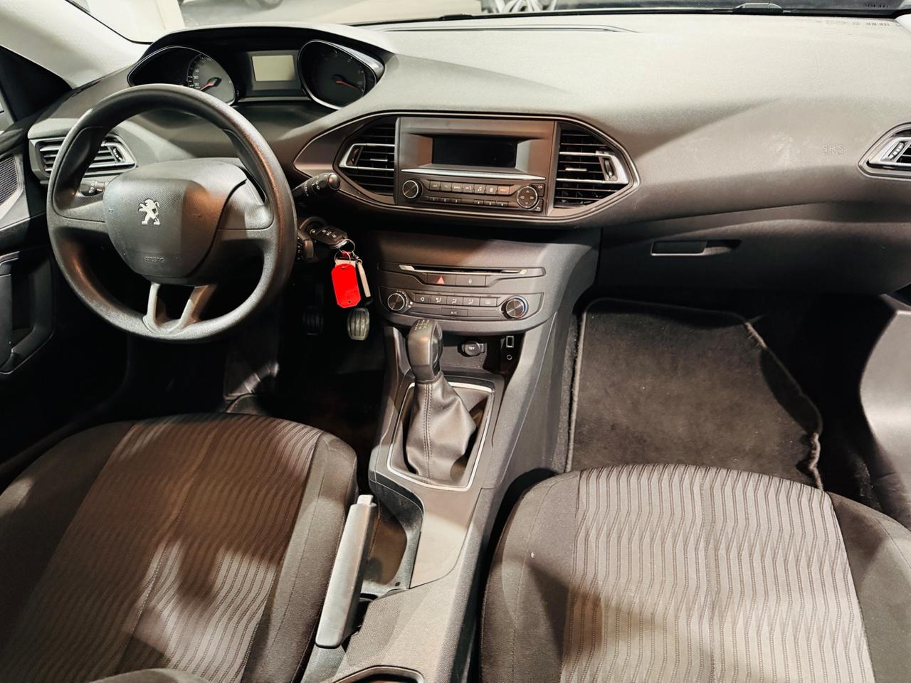 Peugeot 308 BlueHDi 100 S&S Business