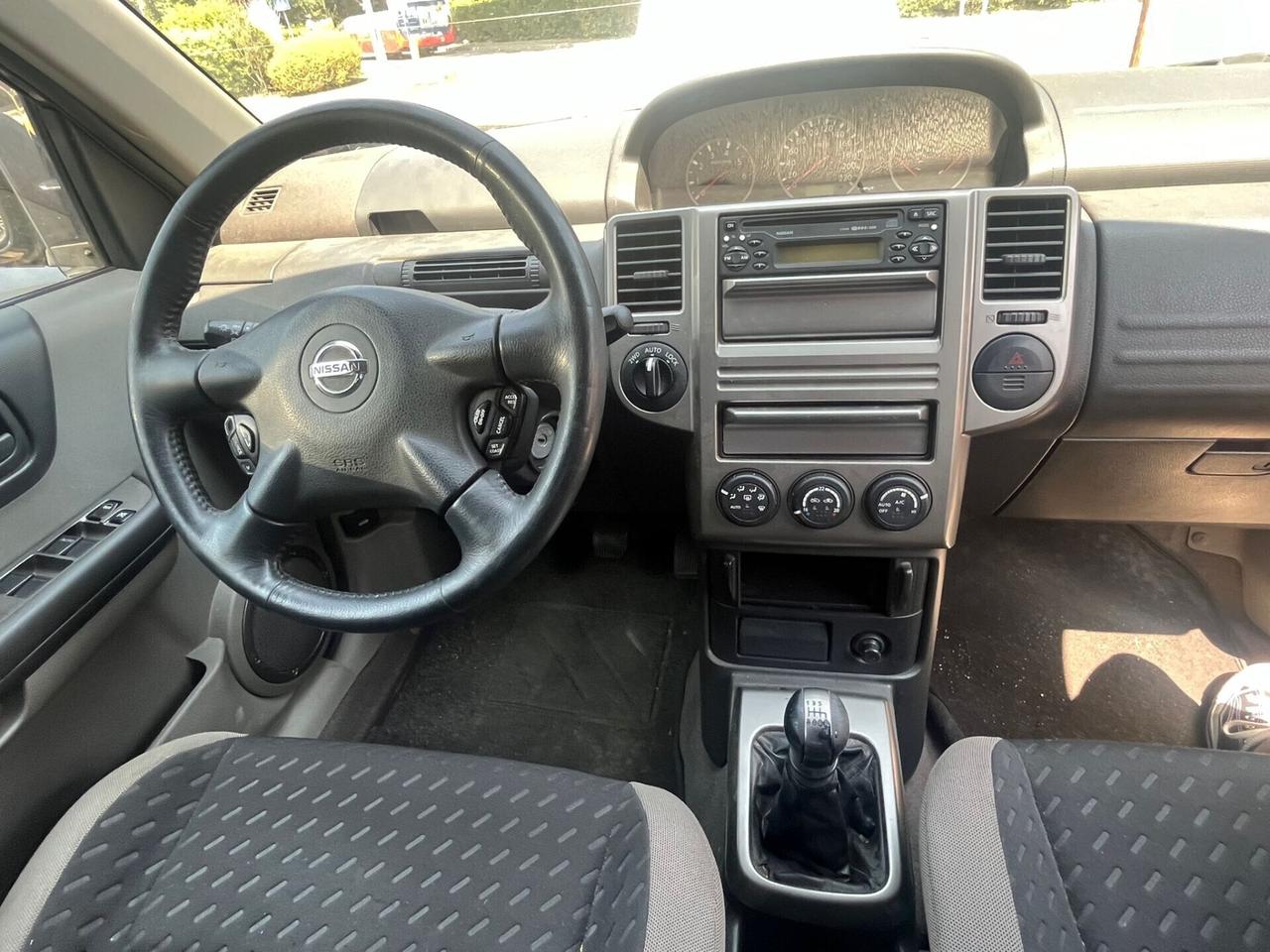 Nissan X-Trail 2.2 dCi Elegance Columbia