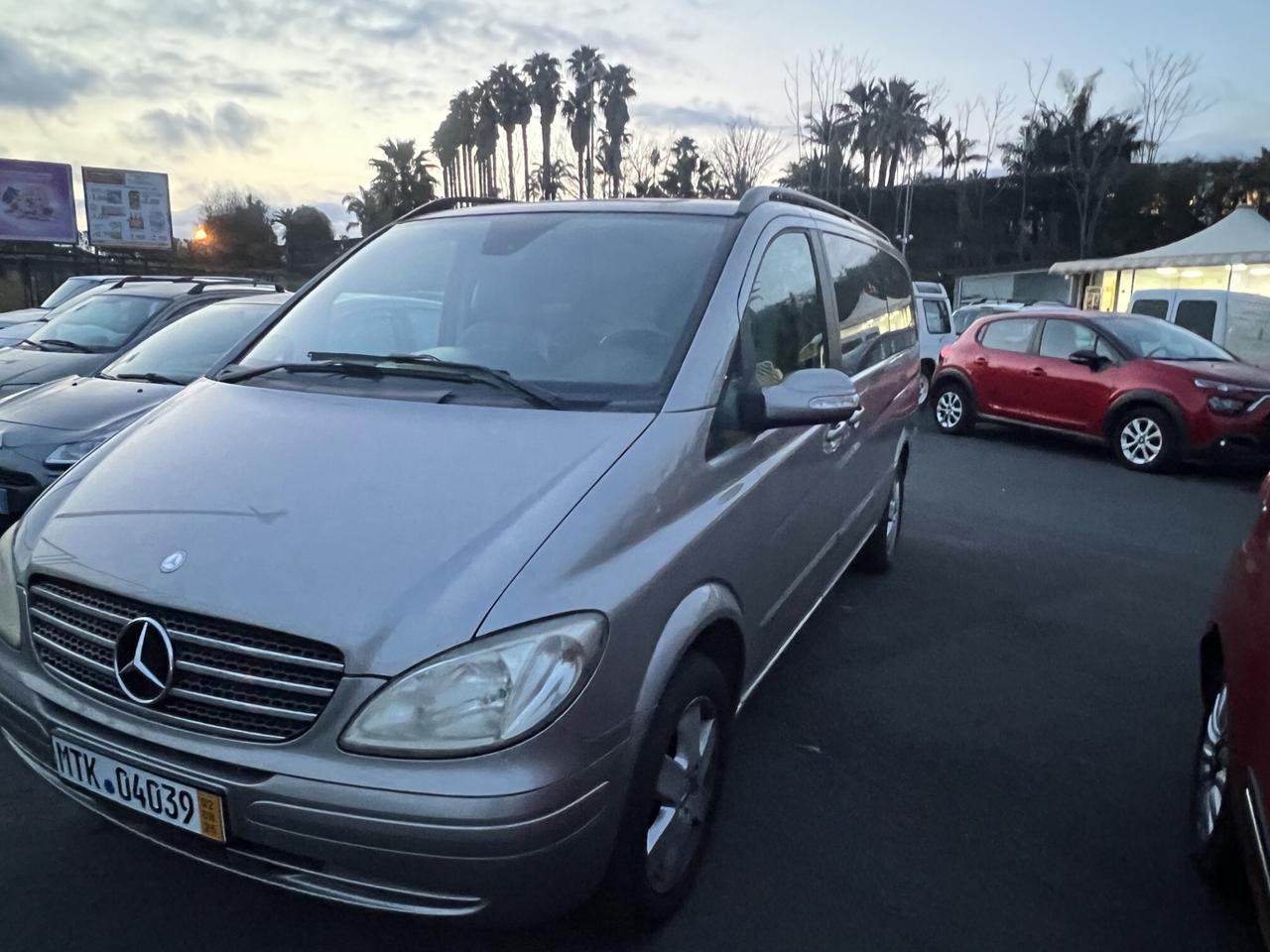 MERCEDEZ VIANO anno 2010
