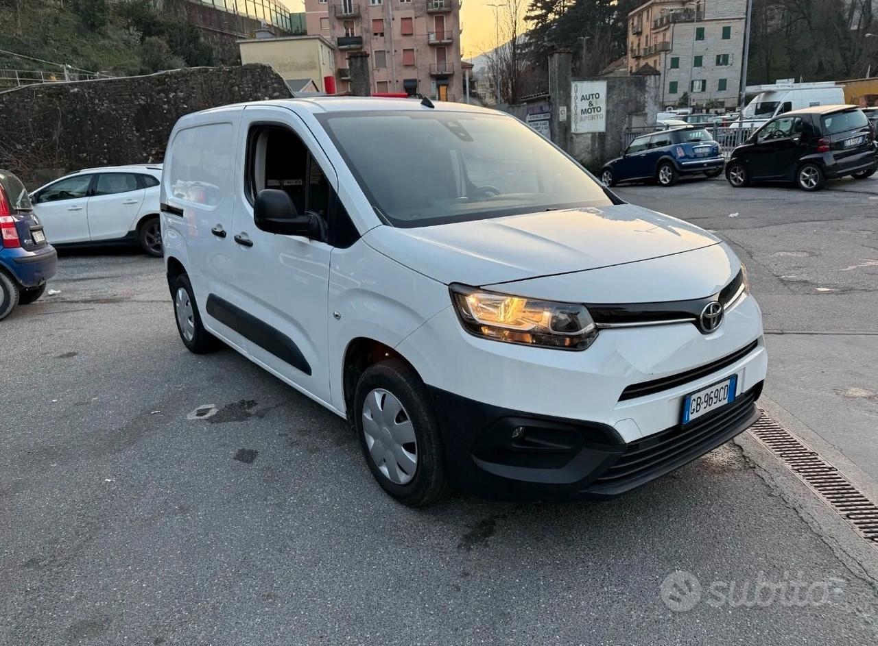 Toyota Proace Verso 1.5D L0 D Lounge
