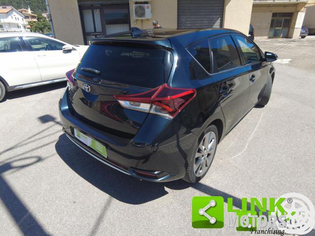 TOYOTA Auris lounge