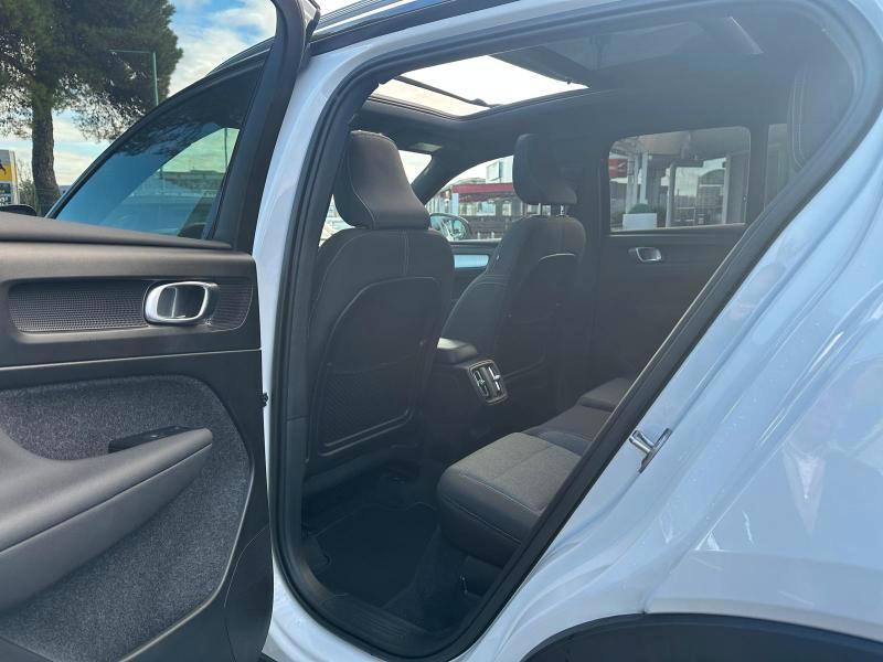 Volvo XC40 1.5 t2 Momentum auto my21