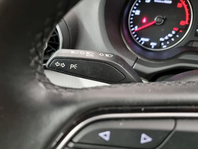 AUDI Q2 30 TDI Identity Black