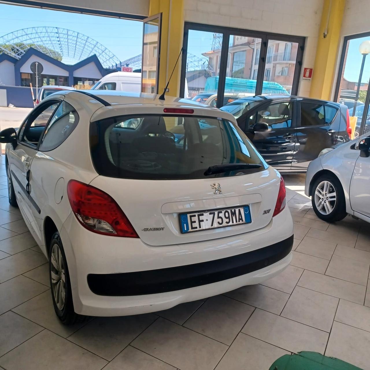 170188KM PEUGEOT 207 1.4 HDI NEOPATENTATI PERFETTA