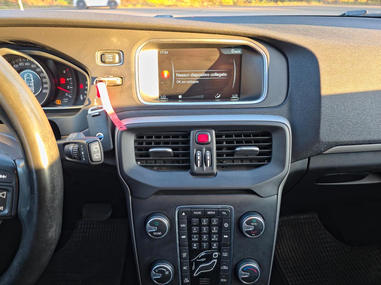 Volvo V40 D4 Momentum CV-120 Automatica E6 NEO 2016