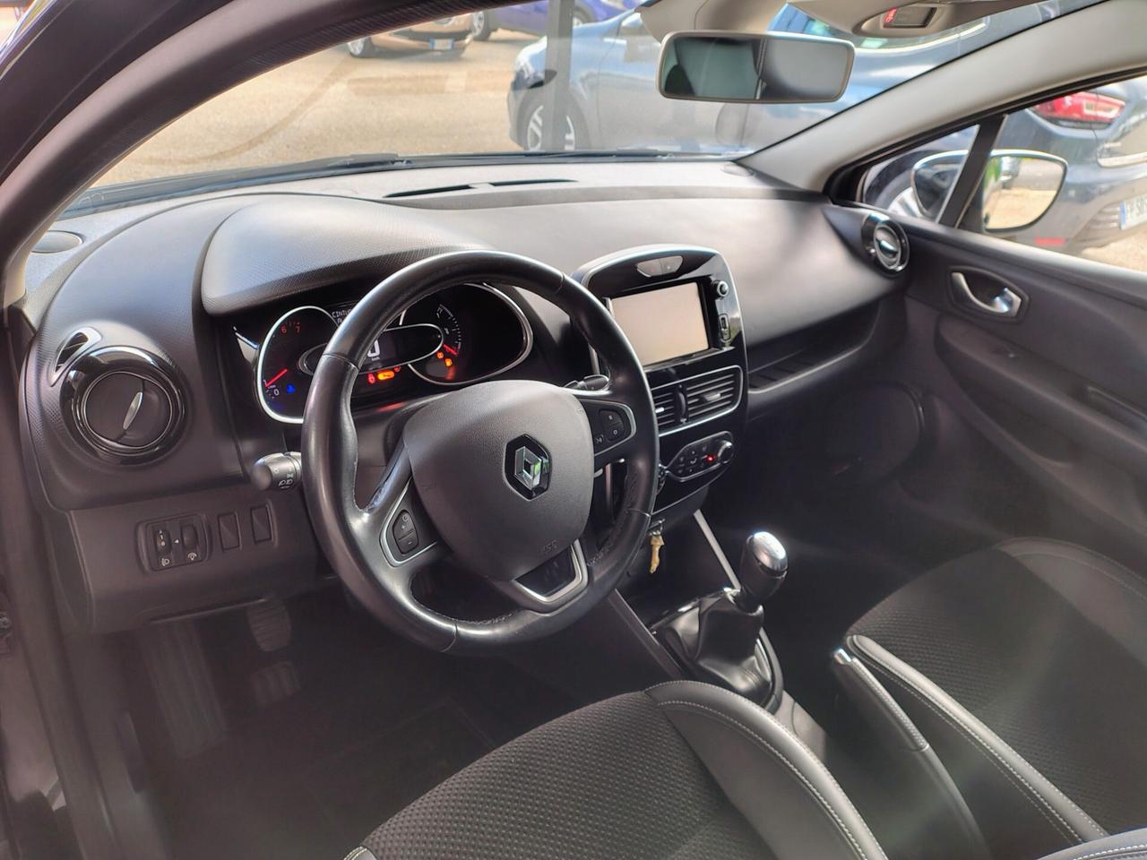 Renault Clio TCe 12V 90 CV 5 porte Moschino Life