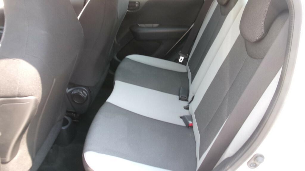 Toyota Aygo 5 Porte 1.0 VVT-i x-play