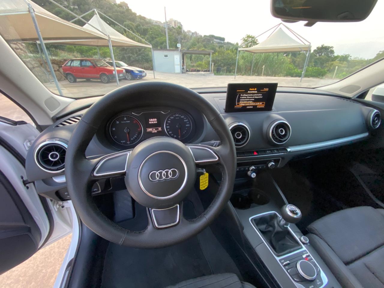 Audi A3 SPB 1.6 TDI 105 cv Business