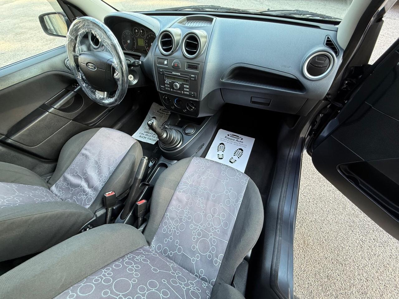 Ford Fiesta 1.2 Benzina 75 Cv - Neopatentati