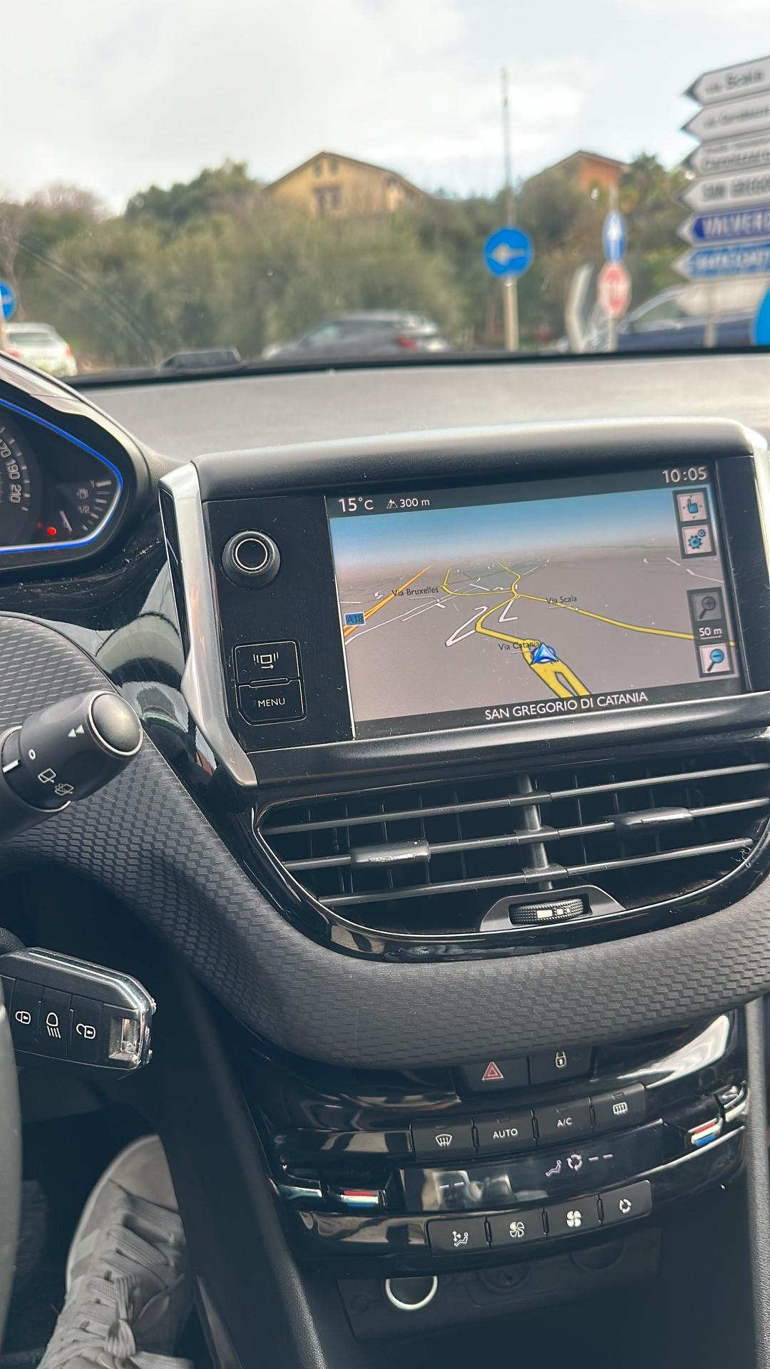 Peugeot 2008 1.6 e-HDi 115 CV Stop&Start Allure