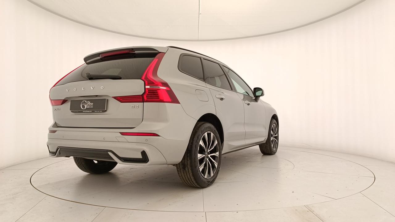 VOLVO XC60 2.0 b4 Plus Dark auto